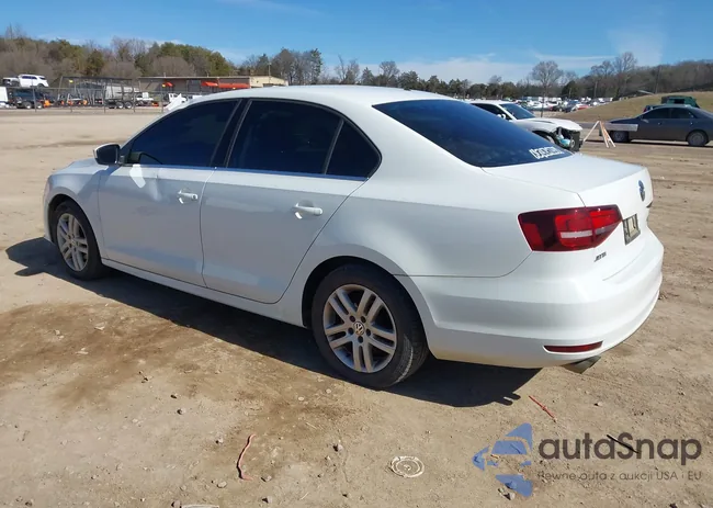 3VW2B7AJ2HM226341: 44376924