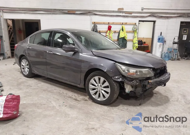 1HGCR3F81FA014611: 44376960