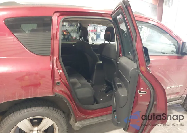 1C4NJDBB1CD692095: 44377301