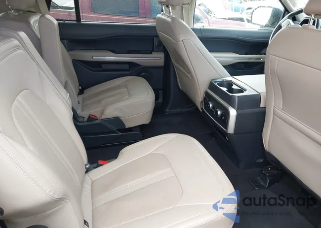 1FMJU2A8XREA32006: 44377395