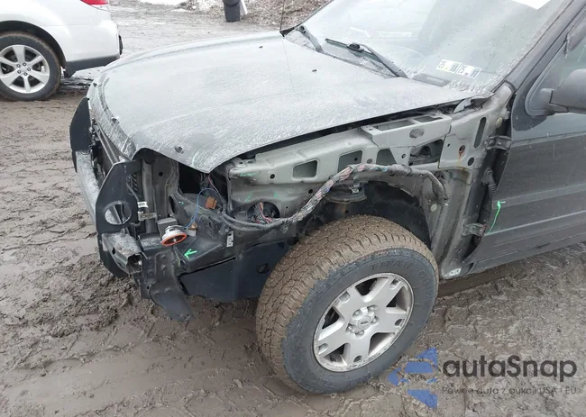 1FMYU94156KA38203: 44377432