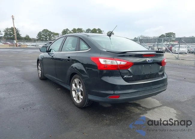 1FADP3J27EL227311: 44376512