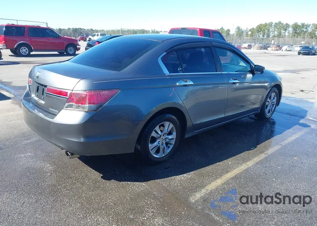 1HGCP2F61CA175096: 44376550