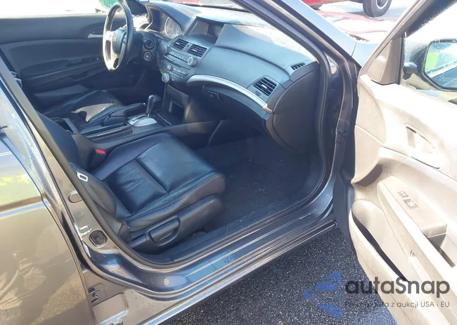 1HGCP2F61CA175096: 44376550