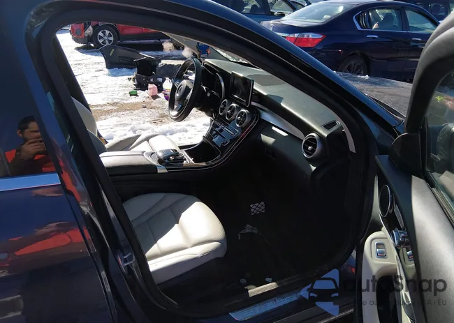 55SWF4KB7GU143519: 44376581