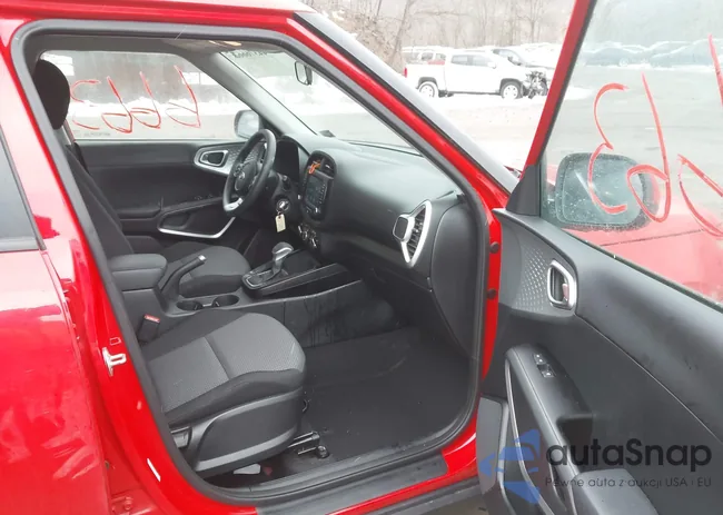 KNDJ23AU8M7759137: 44376663