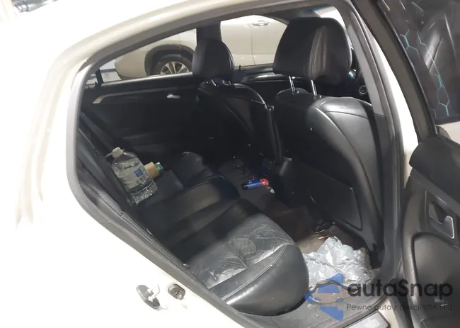 19UUA66228A017559: 44376686