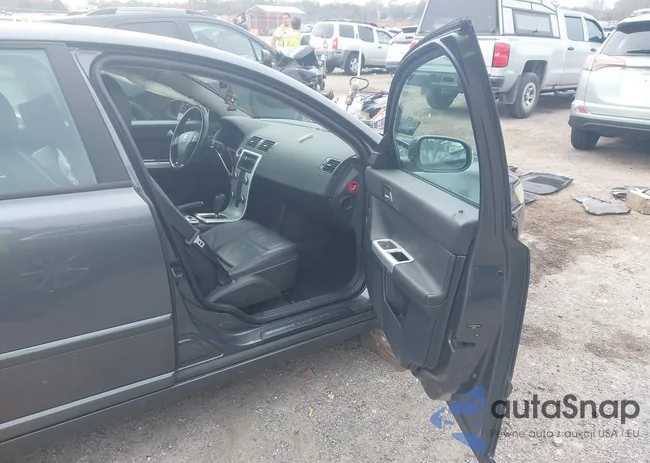 YV1672MS0B2543184: 44376717