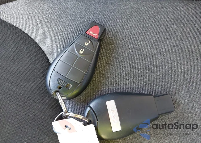 1C4PJLAB6GW161103: 44376736