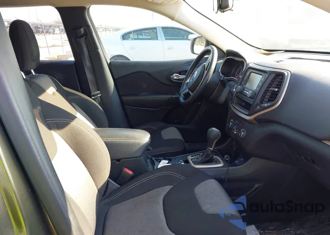 1C4PJLAB6GW161103: 44376736