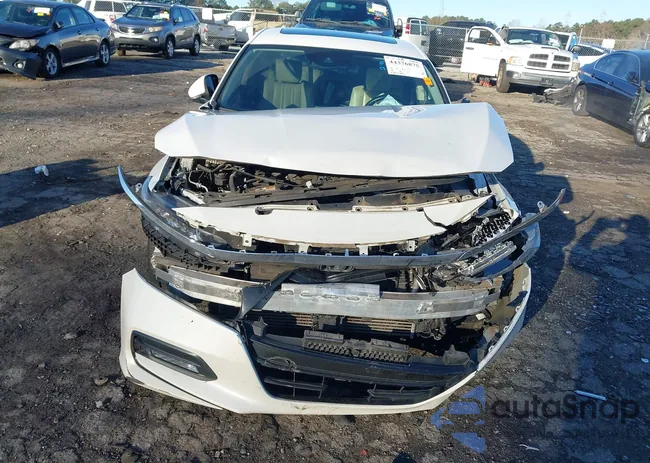 1HGCV1F56JA131647: 44376875