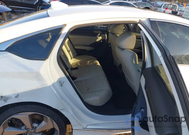 1HGCV1F56JA131647: 44376875