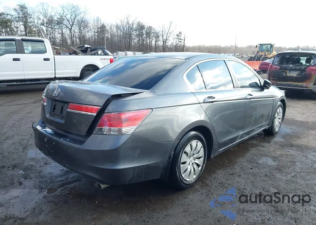 1HGCP2F3XCA246768: 44377898