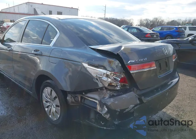 1HGCP2F3XCA246768: 44377898