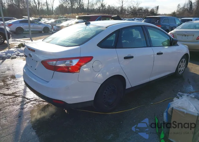 1FADP3E28EL124506: 44377977