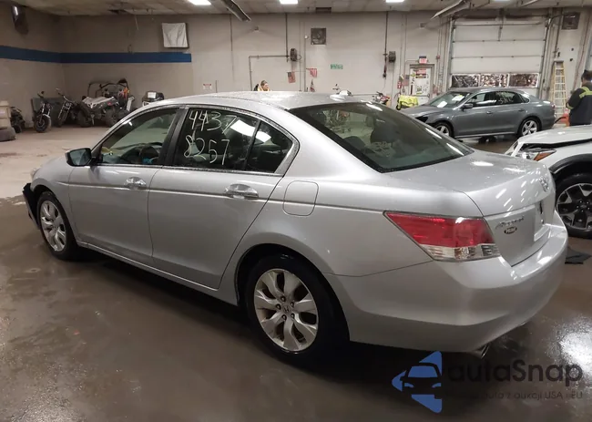 1HGCP3F8XAA031101: 44378257