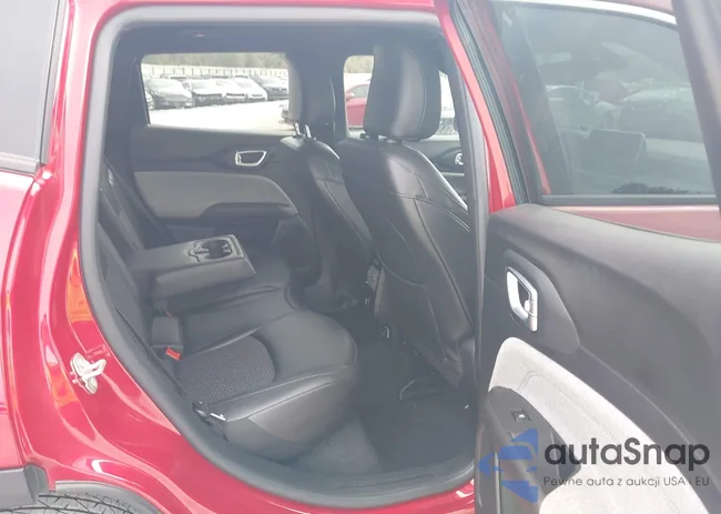 3C4NJDBN8ST585029: 44378281