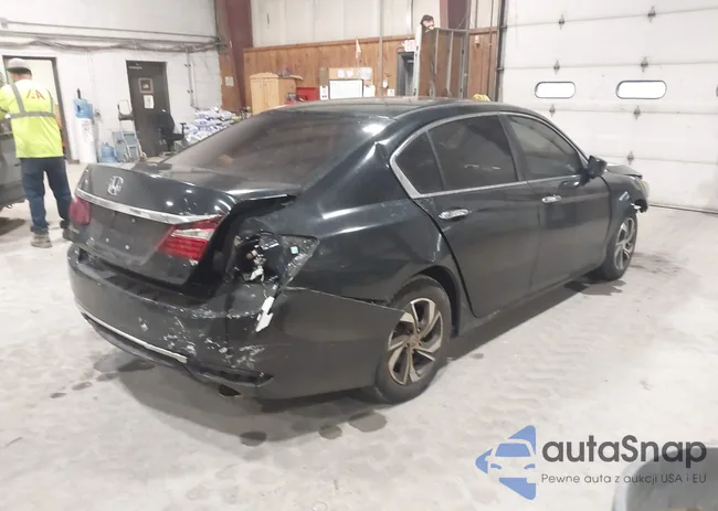 1HGCR2F37HA167592: 44377575