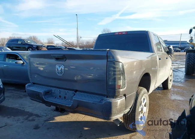 3C6UR5DL5PG628593: 44377617