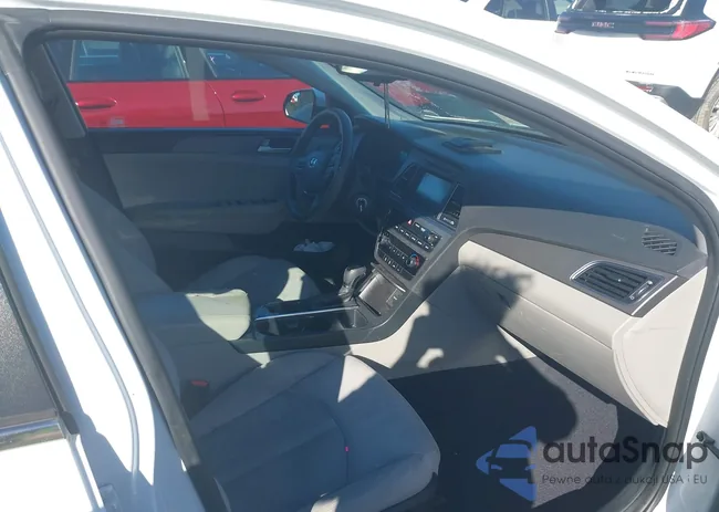 5NPE24AF9HH552931: 44377700