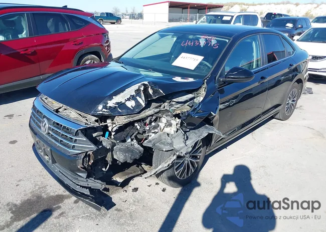 3VWC57BU3KM110786: 44377715