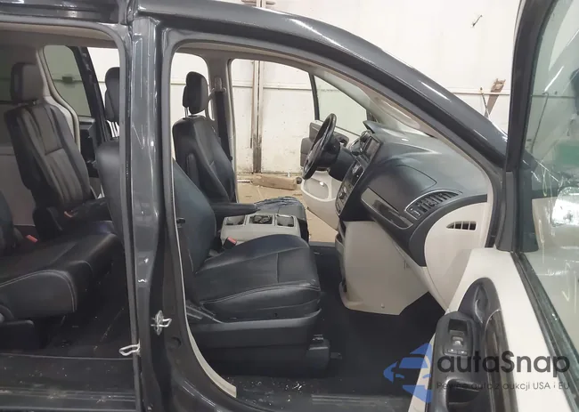 2C4RC1BG1CR270976: 44377848