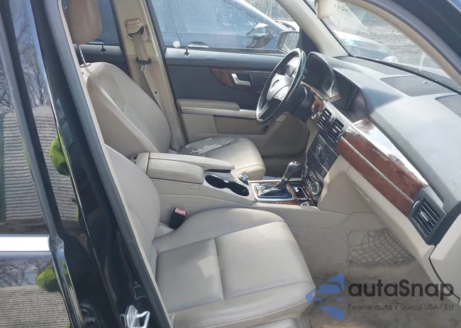 WDCGG8HB2CF934199: 44377852