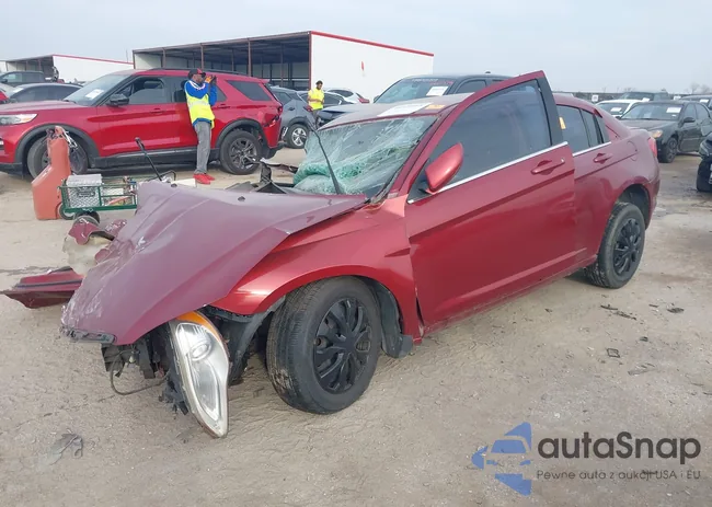 1C3CCBBB5CN241644: 44379018