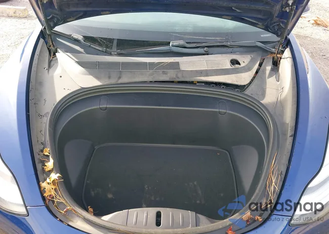 5YJ3E1EB1JF150989: 44379055