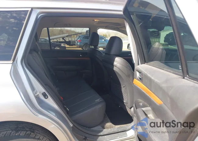 4S4BRCPC2D3306939: 44379107