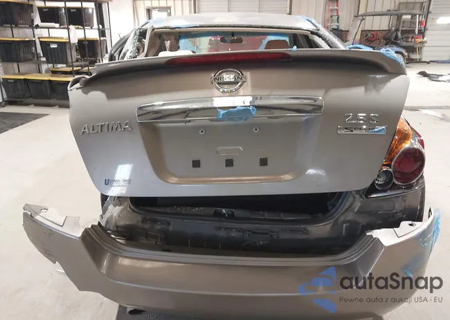 1N4AL2AP2CN477271: 44379224