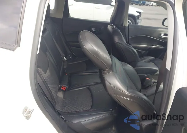 3C4NJDDB9MT512046: 44379394