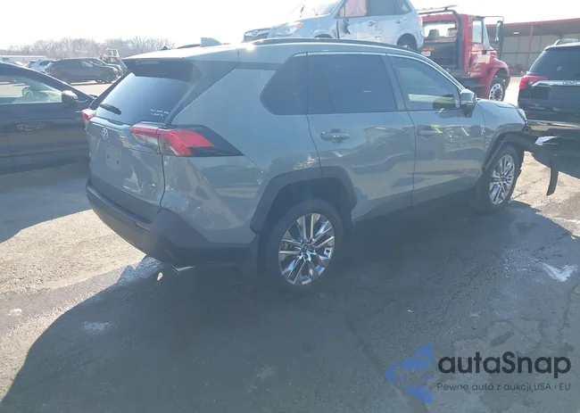 2T3A1RFV2LW122352: 44379411