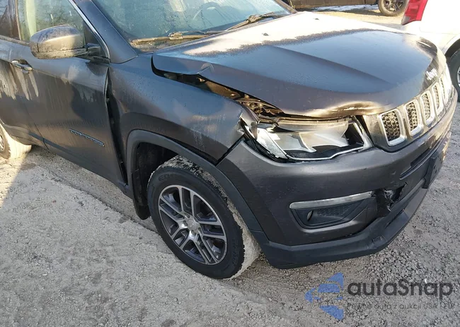 3C4NJDBBXJT150047: 44378575