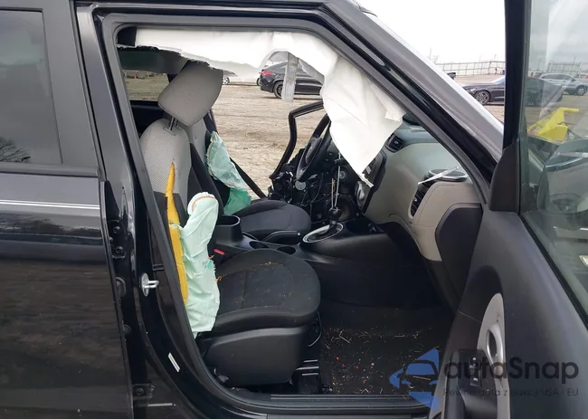 KNDJN2A20E7040059: 44378581