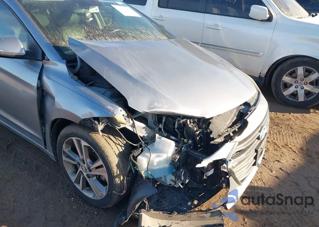 5NPD84LF8HH040052: 44378735