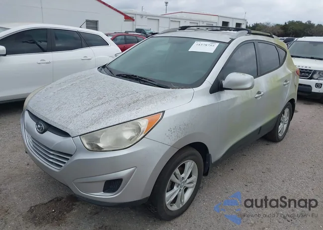 KM8JU3AC0BU177352: 44378755