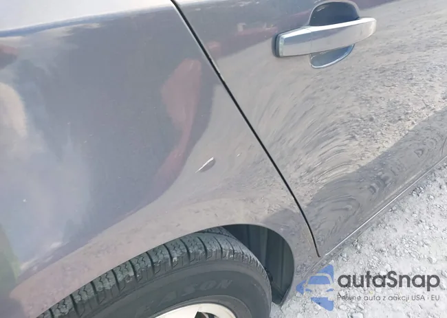 1G1PC5SB9E7327179: 44380122