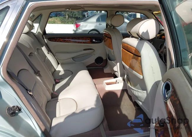 SAJDA24C9YLF17343: 44380300