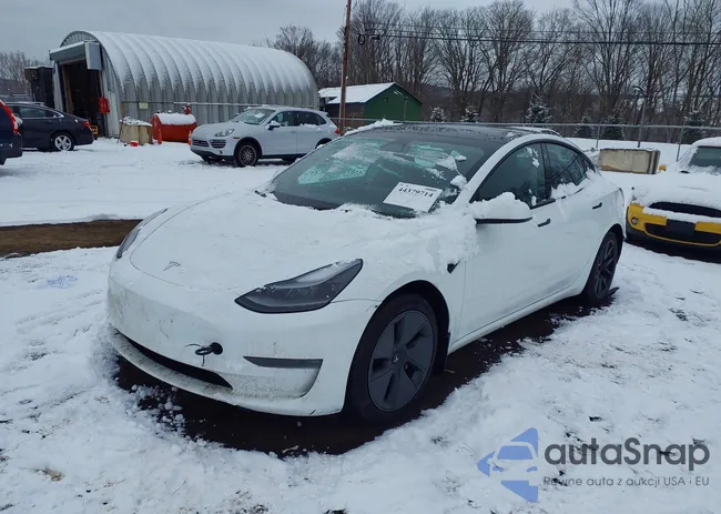 5YJ3E1EB1PF460018: 44379714