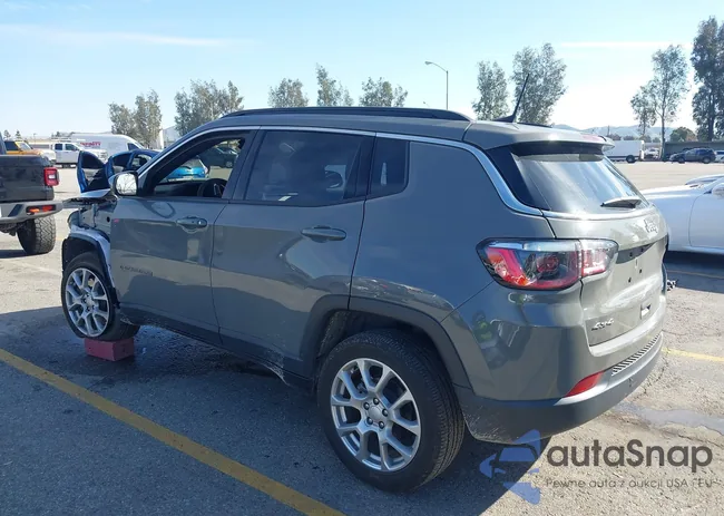 3C4NJDFN8PT518917: 44379736