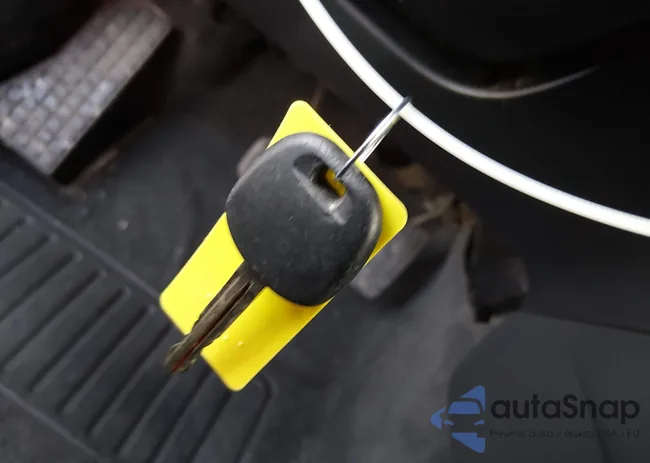 2T1KR32E27C660291: 44379806