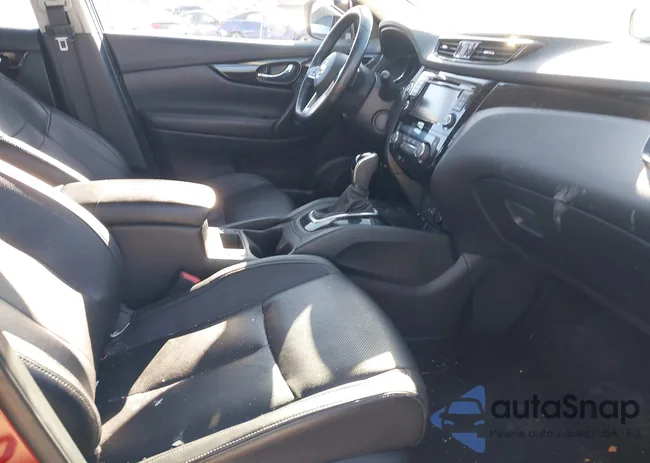 JN1BJ1CWXNW493849: 44379820