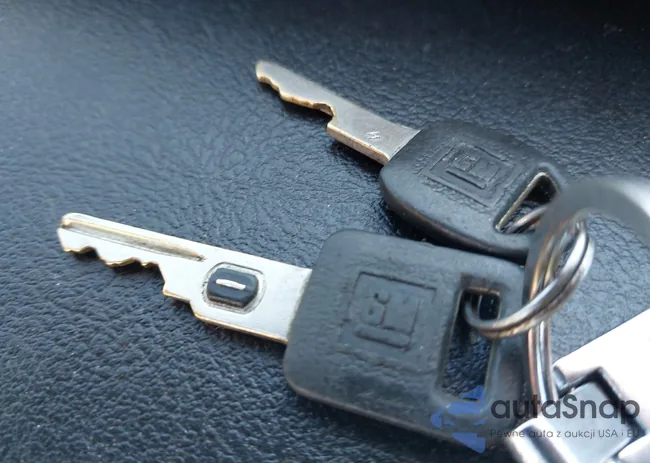 2G1FP22P9S2112916: 44381141