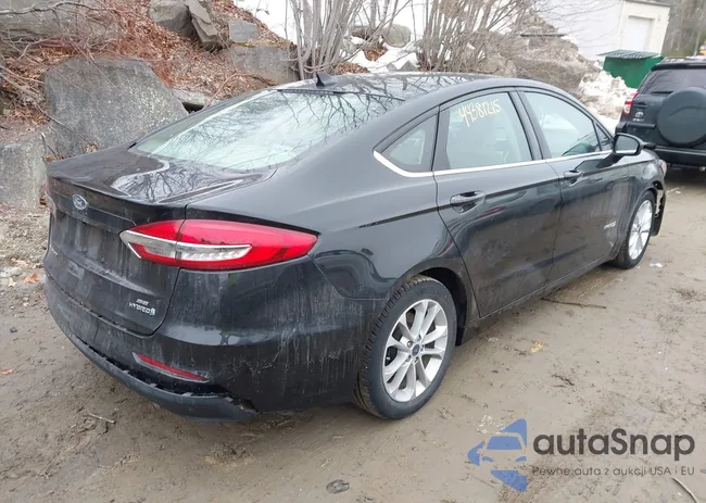 3FA6P0LU8KR272728: 44381215