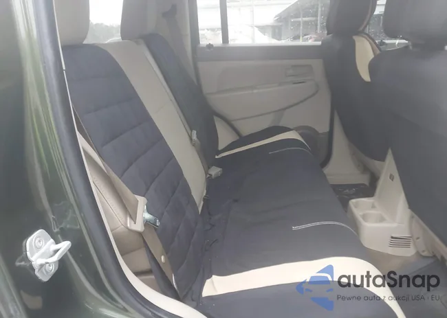 1J8GN28K08W192961: 44381231