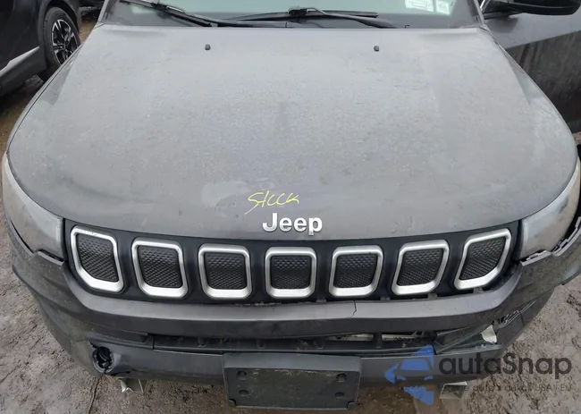 3C4NJDBB7NT121126: 44381298