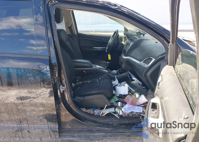 3C4PDDBG2HT520798: 44381364