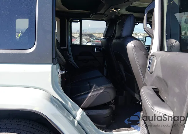 1C4JJXP65PW683521: 44380685