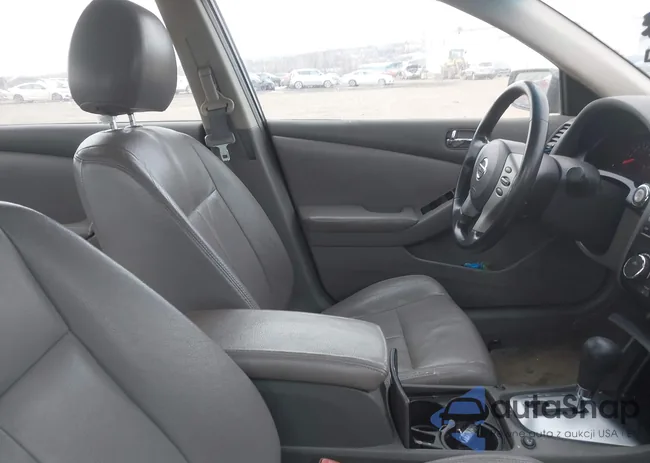 1N4AL21E67C202079: 44380690